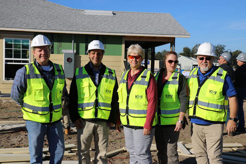 KMI habitat crew